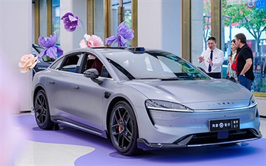 Paberikunsti- ja autobrändid